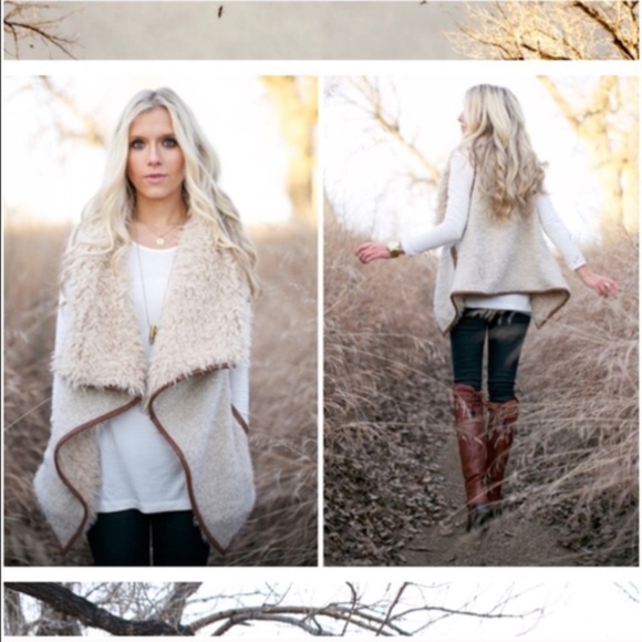 028 Cozy Vegan Fur Shearling Lined Pocket Vest - Picture 2 of 4